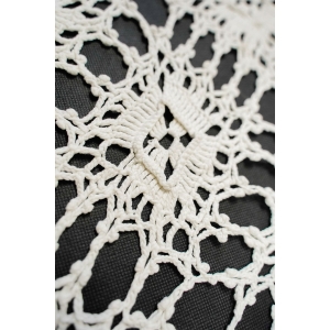 67835 SZYDEŁKO BIAŁY OBRUS KAPA NARZUTA PLASTYCZNE DEKORACJE 215 X 215 CM (4).JPG