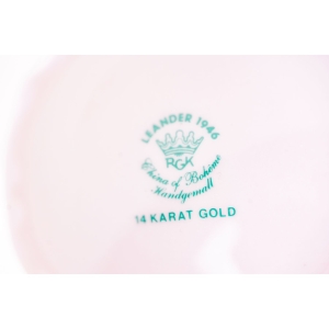 67979 LEANDER ŚLICZNY WAZON Z RÓŻOWEJ PORCELANY RĘCZNIE MALOWANE RÓŻYCZKI (4).JPG