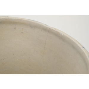 68185 CERAMICZNY RĘCZNIE MALOWANY WAZON Z CHATĄ W TYPIE DELFT (4).JPG