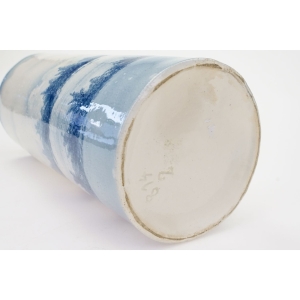 68186 CERAMICZNY RĘCZNIE MALOWANY WAZON Z CHATĄ W TYPIE DELFT II (5).JPG