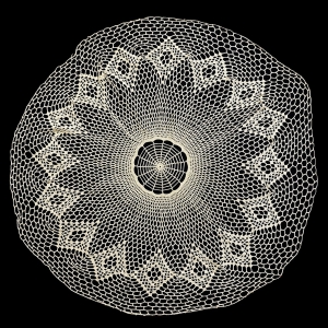 68212 SZYDEŁKO BEŻOWY OKRĄGŁY OBRUSIK NA KAWOWY STOLIK ŚR. 83 CM (1).jpg