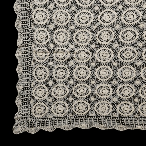 68393 SZYDEŁKO SPORY KREMOWY OBRUS WZÓR W GWIAZDY ROZETY 175 X 125 cm (1).jpg