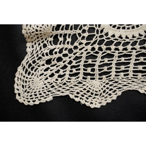 68393 SZYDEŁKO SPORY KREMOWY OBRUS WZÓR W GWIAZDY ROZETY 175 X 125 cm (5).JPG