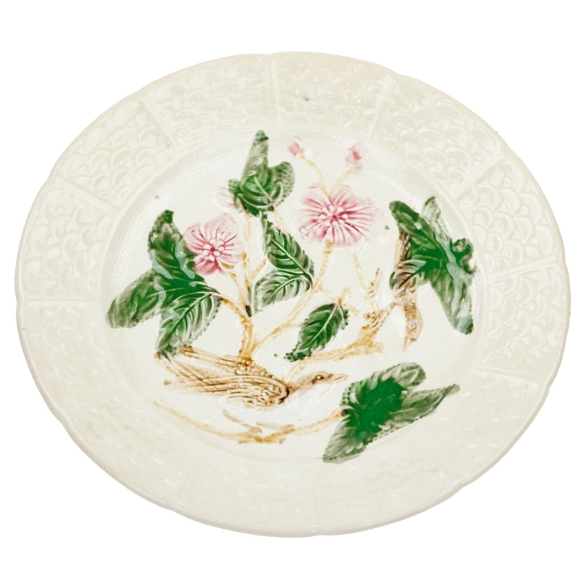 68493 ZABYTKOWY TALERZ Z PTASZKAMI I KWIATAMI MAJOLIKA (1).jpg