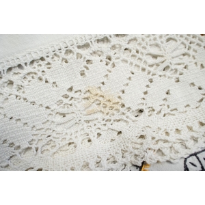 68758 STARY PIĘKNY OBRUS PŁÓTNO I RĘCZNY HAFT KORONKA 140 X 130 CM (7).JPG