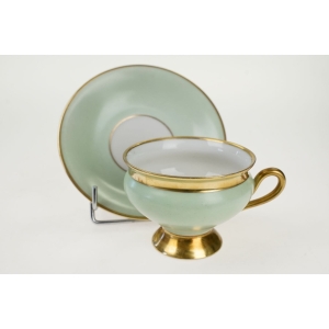 53856 KPM KOPENHAGA ŚLICZNA MNIEJSZA JASNOSELEDYNOWA FILIŻANKA MOKKA ZE SPODKIEM (3).JPG