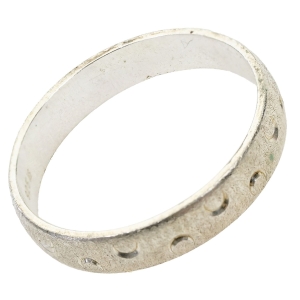 69251 SREBRNA OBRĄCZKA ŚLICZNIE DEKOROWANA WAGA 2,6 G R. 21,5 (1).jpg