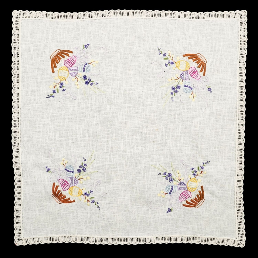 69335 WIELKANOC BIAŁY OBRUS ŚWIĄTECZNE HAFTY 87 X 86 CM (1).JPG