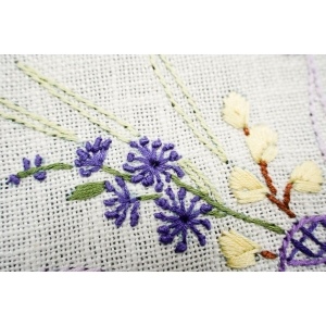 69335 WIELKANOC BIAŁY OBRUS ŚWIĄTECZNE HAFTY 87 X 86 CM (3).JPG