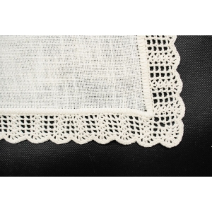 69335 WIELKANOC BIAŁY OBRUS ŚWIĄTECZNE HAFTY 87 X 86 CM (5).JPG