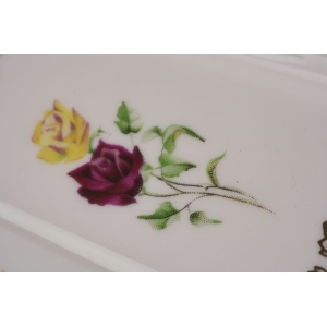 39964 STRUŽNA GRANIASTY KUBEK Z RÓŻOWEJ PORCELANY RÓŻE (3).jpg