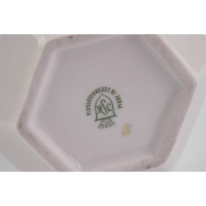 39964 STRUŽNA GRANIASTY KUBEK Z RÓŻOWEJ PORCELANY RÓŻE (4).jpg