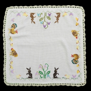 69362 WIELKANOC HAFT KRZYŻYKOWY I KORONKA SZYDEŁKOWA (1).jpg