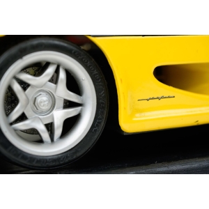 69371 FERRARI F50 '1995 ŻÓŁTE 118 NA PODSTAWIE (10).JPG
