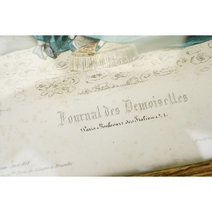 69377 LE JOURNAL DES DAMES... STARA RYCINA Z MODĄ ZA SZYBĄ W RAMIE 1858 rok (2).JPG