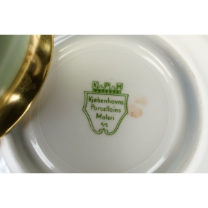 69416 KPM KOPENHAGA ŚLICZNA MNIEJSZA SELEDYNOWA FILIŻANKA MOKKA ZE SPODKIEM (5).jpg