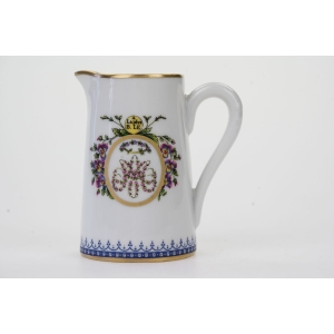 69756 PORCELAINE D’AUTEUIL – PARIS MLECZNIK Z MONOGRAMEM (2).JPG