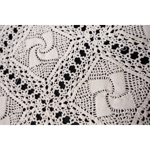 70343 SZYDEŁKO SPORY KREMOWY OBRUS WZÓR W WIRY 200 X 170 cm (3).JPG