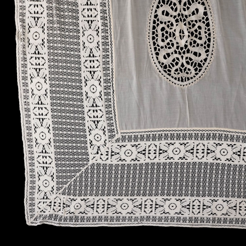 70354 MUŚLIN I KORONKI ŚLICZNY STARY OBRUS 205 X180 CM (1).jpg