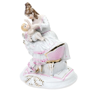 PIĘKNA PORCELANOWA FIGURA RĘCZNIE MALOWANA NIEWIASTA Z MALEŃSTWEM