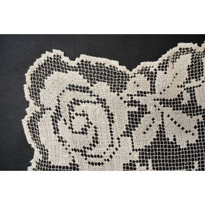 70635 KOŁEK KREMOWY OBRUS CAŁY W RÓŻE 233 X 90 CM (5).JPG