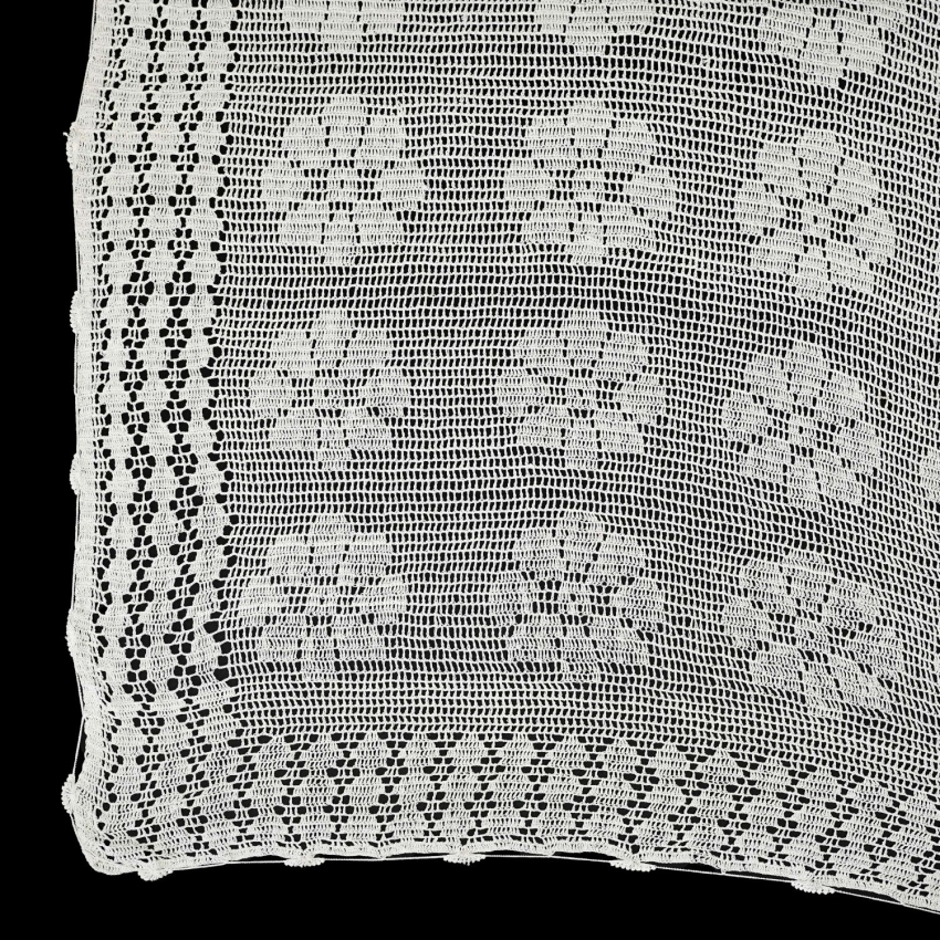 70641 SZYDEŁKOWY SPORY OBRUS W DUŻE KWIATY 210 X 150 CM (1).jpg
