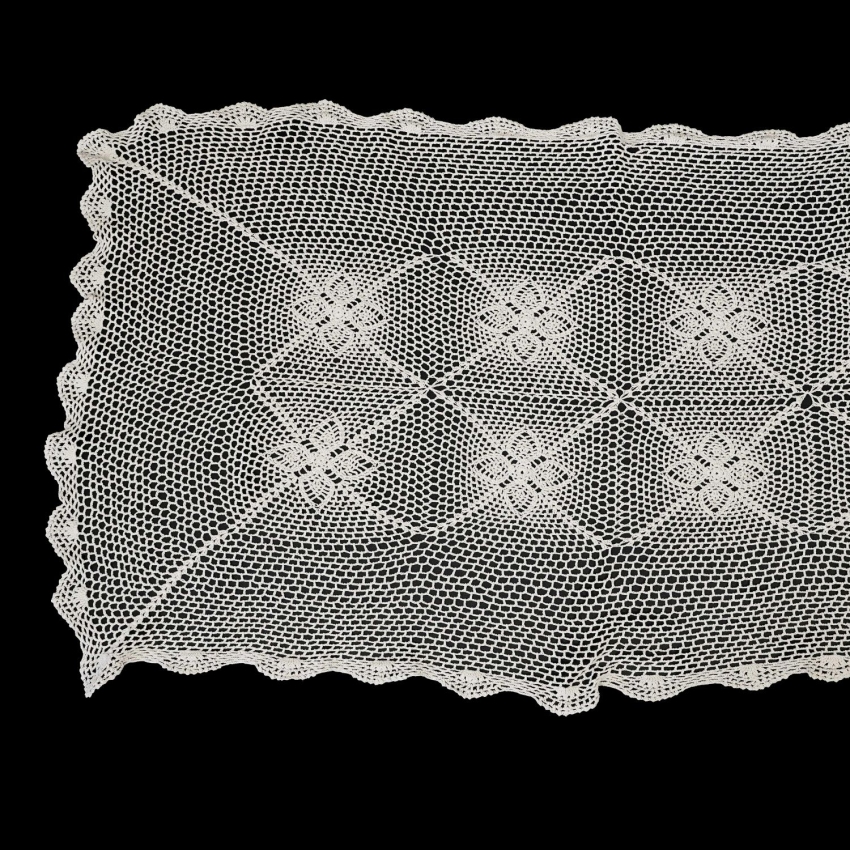 70642 SZYDEŁKOWY PROSTY OBRUS W ODCIENIU ZŁAMANEJ BIELI 170 X 90 CM (1).jpg