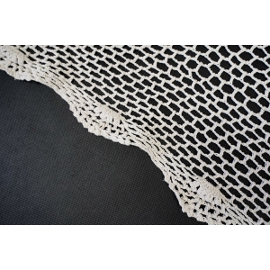 70642 SZYDEŁKOWY PROSTY OBRUS W ODCIENIU ZŁAMANEJ BIELI 170 X 90 CM (4).JPG