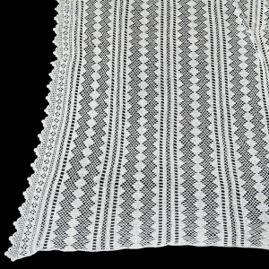 70660 RARYTAS KAPA BIAŁY OBRUS GEOMETRYCZNY WZÓR 270 X 200 CM (1).jpg