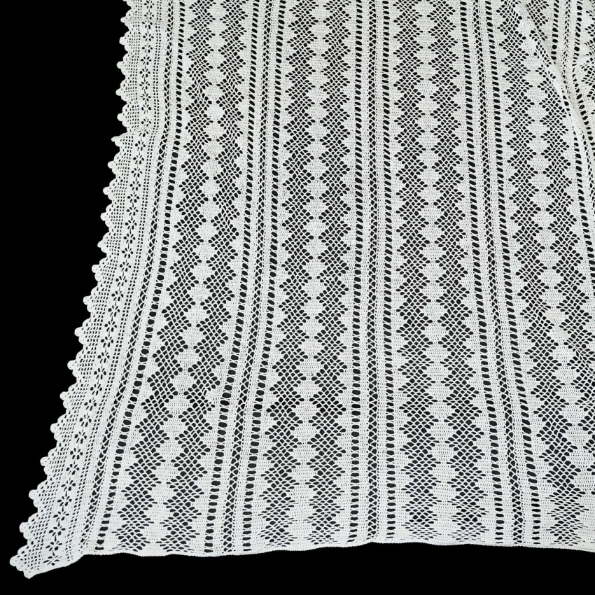 70660 RARYTAS KAPA BIAŁY OBRUS GEOMETRYCZNY WZÓR 270 X 200 CM (1).jpg