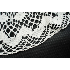 70670 KORONKA KLOCKOWA AŻUROWY BIAŁY OBRUS ŚR. 77 CM (3).JPG