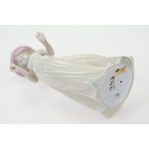70776 NAO GENTLE BREEZE FIGURA DZIEWCZYNY Z KWIATKIEM#1158 Z 9191 ROKU (4).JPG