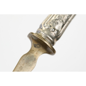 71104 DUŻY WIDELEC CZTEROZĘBNY ŚRODKA STOŁU SECESJA MOSIĘŻNY CZERPAK (5).JPG