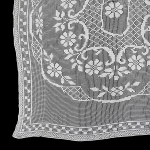 71228 SZYDEŁKO BARDZO ŁADNY DUŻY OBRUS W KWIATOWY WZÓR 240 X 210 CM (1).jpg