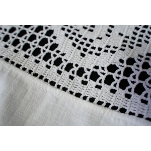 71255 BIAŁE PŁÓTNO I SZYDEŁKOWA KORONKA W RÓŻE OBRUS 155 X 125 CM (3).JPG