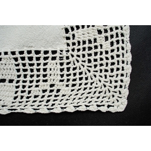 71257 BAWEŁNA I SZYDEŁKOWE WSTAWKI OBRUS 76 X 75 CM (4).JPG