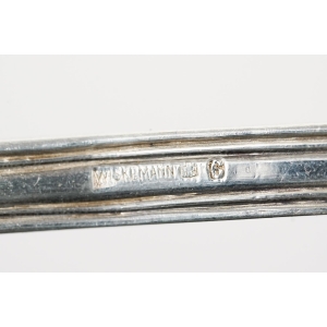 71817 WISKEMANN CHOCHLA ŁYŻKA ŚRODKA STOŁU PLATEROWANA SREBREM FASON CHIPPENDALE (5).JPG