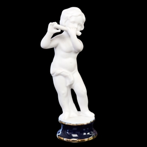 71875 PORCELANA BISKWITOWA CHŁOPIEC GRAJĄCY NA FLECIE NA KOBALTOWEJ PODSTAWIE (1).jpg