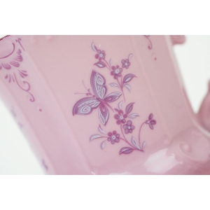 71921 STRUŽNA GRANIASTA FILIŻANKA ZE SPODKIEM Z RÓŻOWEJ PORCELANY FIOLETOWE KWIATKI I MOTYLKI (3).JPG