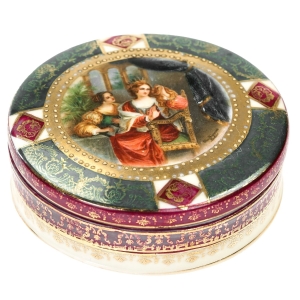72118 PORCELANOWE PUZDERKO Z OBRAZEM G. F. BARBIERI W STYLU WIEDEŃSKIM (1).jpg