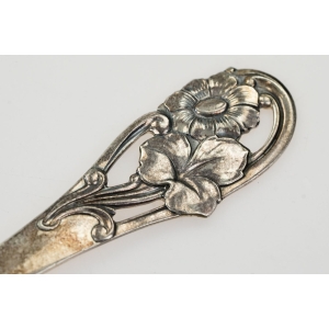 72378 MEMA ŁYŻKA ŚRODKA STOŁU Z AŻUROWYM TRZONKIEM (2).JPG