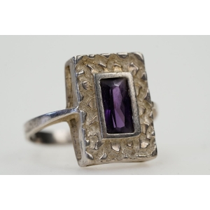 72476 STARY SREBRNY PIERŚCIONEK ART-DECO Z AMETYSTOWYM OCZKIEM R.20 WAGA 4,3 G (2).JPG