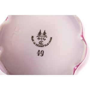 46913 CHODOV CIENIOWANY KUBEK Z RÓŻOWEJ PORCELANY KWIATY I ZŁOCENIA (6).jpg