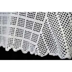 72686 SZYDEŁKO PIĘKNY OWALNY OBRUS W KWIATY 100 X 84 CM (2).JPG