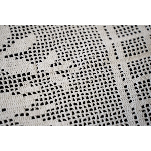 72686 SZYDEŁKO PIĘKNY OWALNY OBRUS W KWIATY 100 X 84 CM (4).JPG