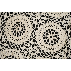72689 KREMOWO-BEŻOWY OBRUS W ROZETY ROBIONY NA DRUTACH 145 X 105 CM (3).JPG