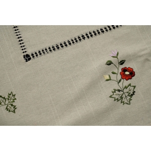 73292 STYLIZOWANY OBRUS W KWIATKI Z SZYDEŁKOWYMI WYKOŃCZENIAMI I FRĘDZLE Z KORALIKAMI 85 X 80 CM (2).JPG