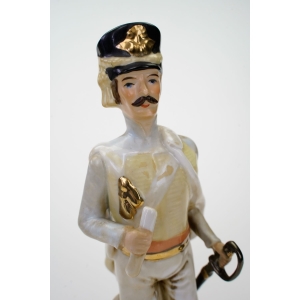 73380 CAPODIMONTE DUŻA FIGURA NAPOLEOŃSKIEGO ŻOŁNIERZA OFFICIER DES CHASSEURS (2).JPG