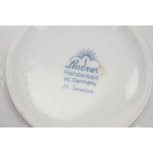 73398 LINDNER ŚLICZNE PUZDERKO W KOLOROWE KWIATY (6).JPG