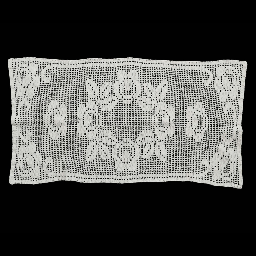 73434 SZYDEŁKO BIEŻNIK SERWETA BIAŁA W RÓŻE PIĘKNY WZÓR 82 X 44 CM (1).jpg